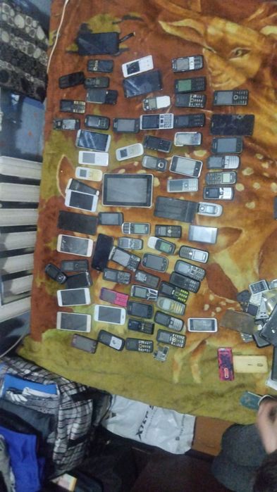 Приму б/у телефоны