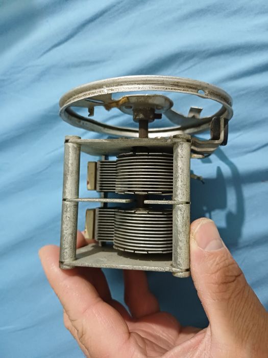 Condensator variabil calitate buna.