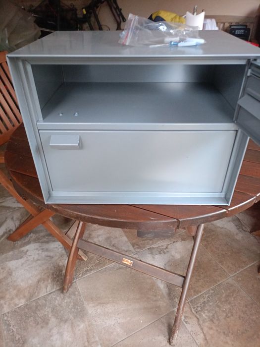 Продавам пощенска кутия