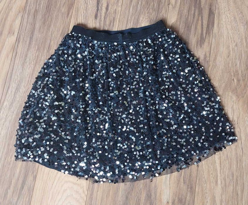 пола с пайети и кожени клинове