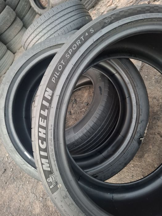 Vand 1 sau 2 anvelope 265 35 21 michelin bune de vara dot 2024