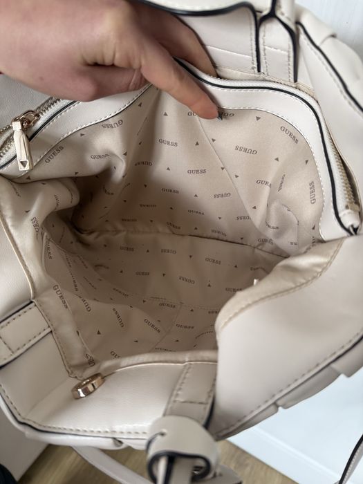 Дамска чанта Guess