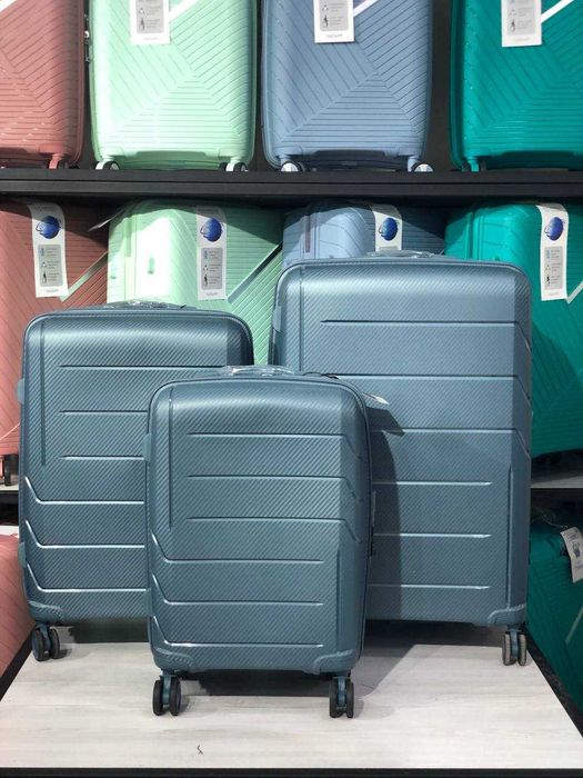 Чемодан из  полипропилена