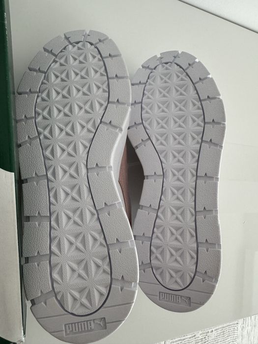 Adidasi noi din piele marca Puma Mayze -alb optic cu insertii din piel