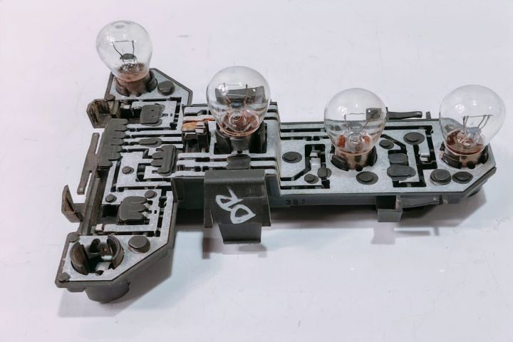 Soclu Stop Dreapta 1J6945257 Volkswagen VW Golf a 4-a generatie