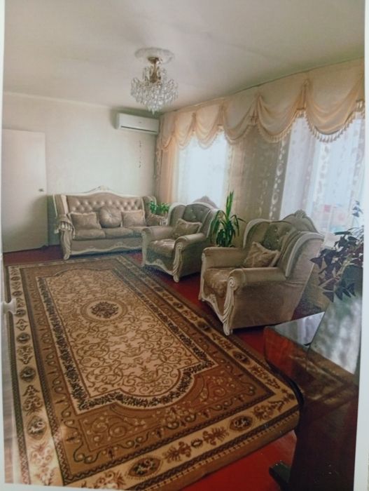 Продам тройку диван ,два кресла.