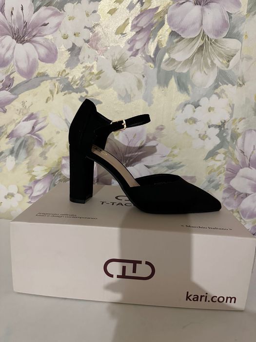 Продам женские туфли.