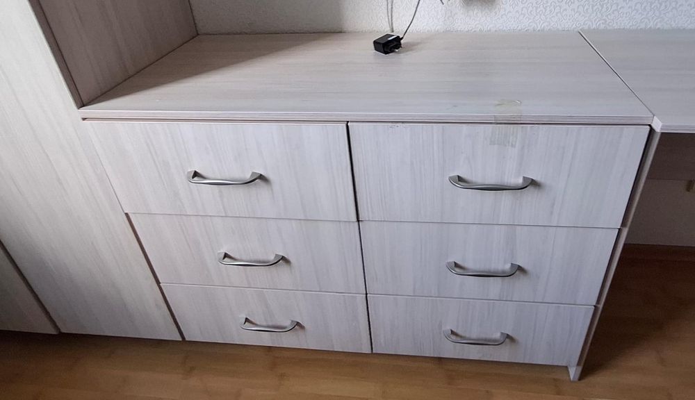 Шкаф в сборе. В идеальном состоянии.