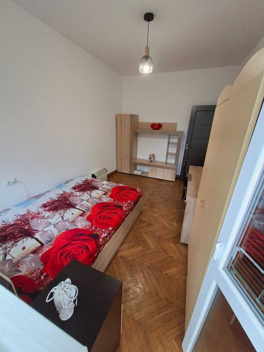 Дава се под наем Двустаен апартамент в Добрич, Център - 55 кв.м за 348.84 € - Снимка #2