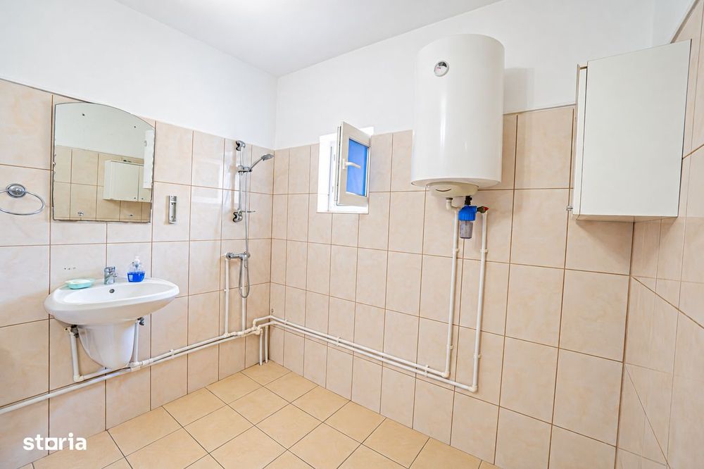 Vilă cu două corpuri – locuință și potențial de cazare