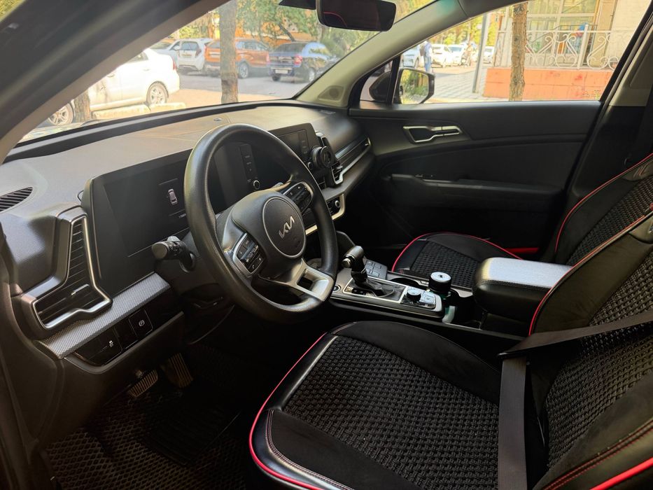 Kia sportage sotiladi