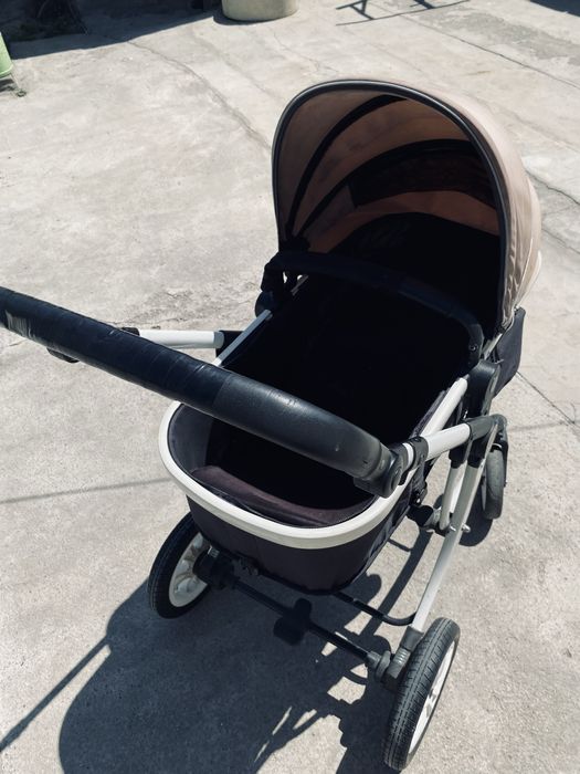 Коляска продам не очень дорого