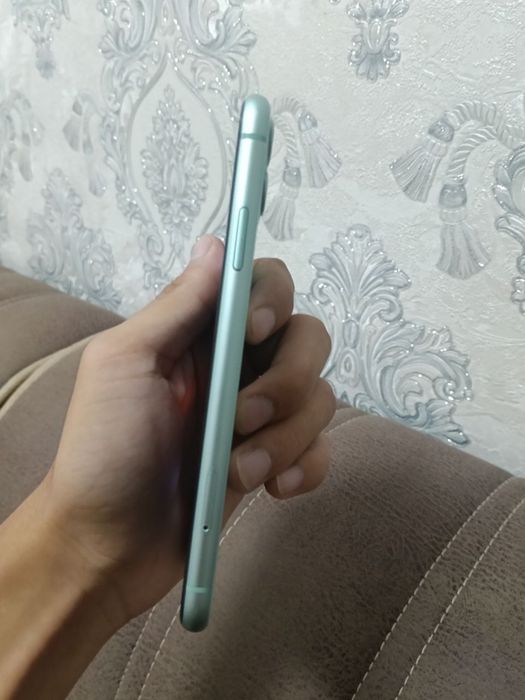 Iphone 11 sotiladi