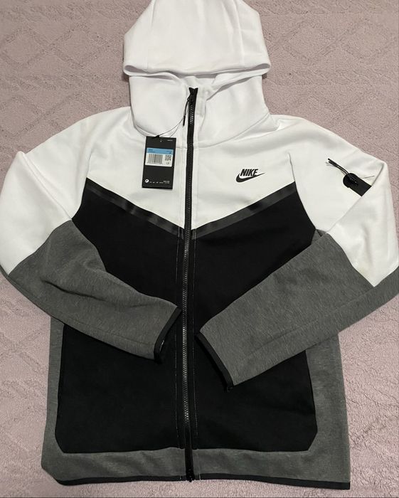 Hanorac Nike Tech