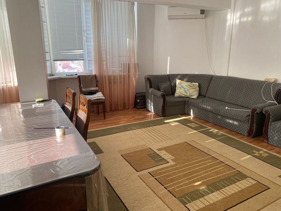 Сдам двухкомнатную квартиру.