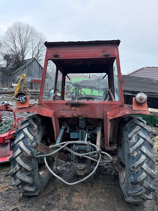 Tractor Universal 445