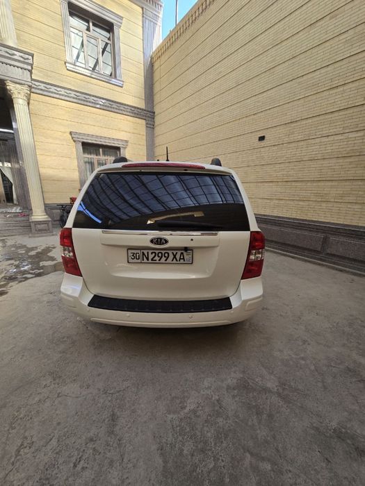 Kia carnival 2006- yil
