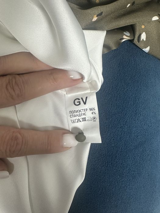 Платье женское продам