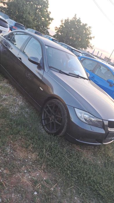 De vanzare BMW E90 320i