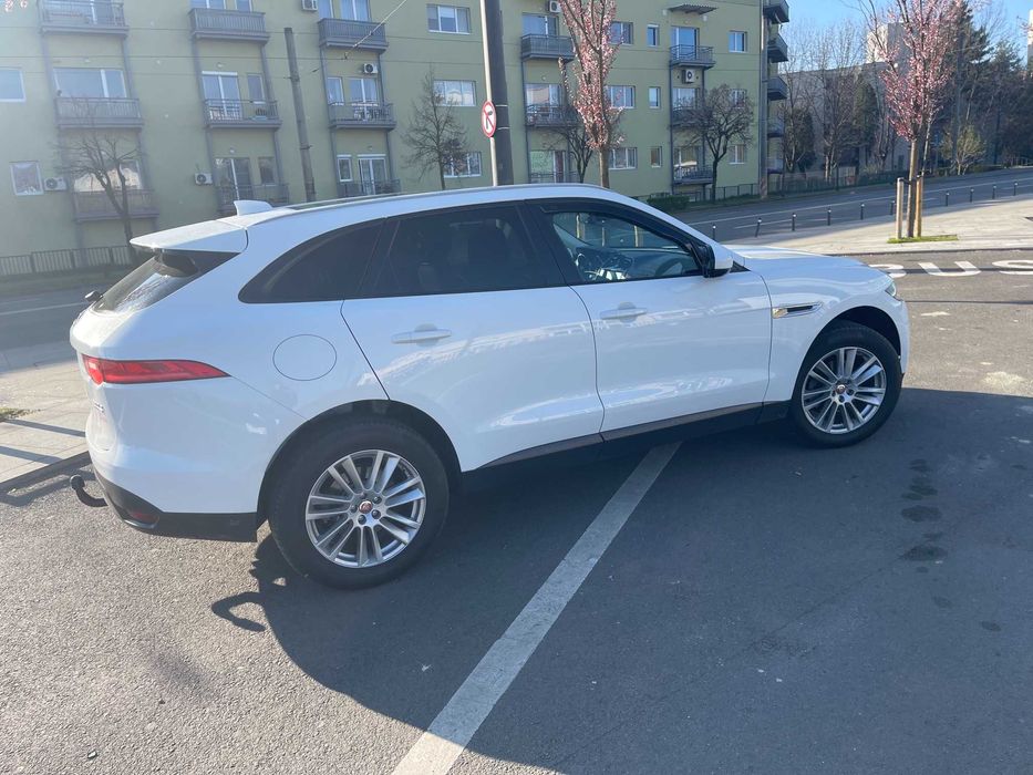 Vand/schimb SUV lux Jaguar F-pace model nou 06.2018 2.0d 4x4 171.000km diesel 180cp 4x4 cutie automata S Euro 6, in stare deosebita,
