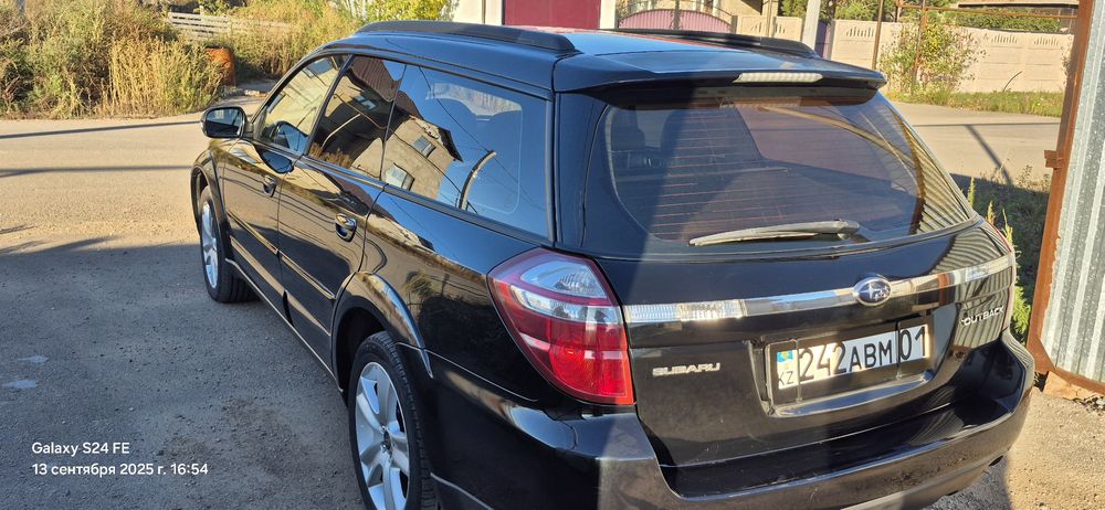 Продам машину Субару Аутбек