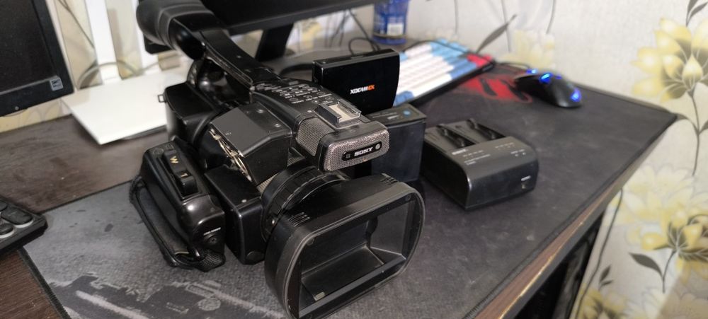 продаётся в/кам Sony NX1