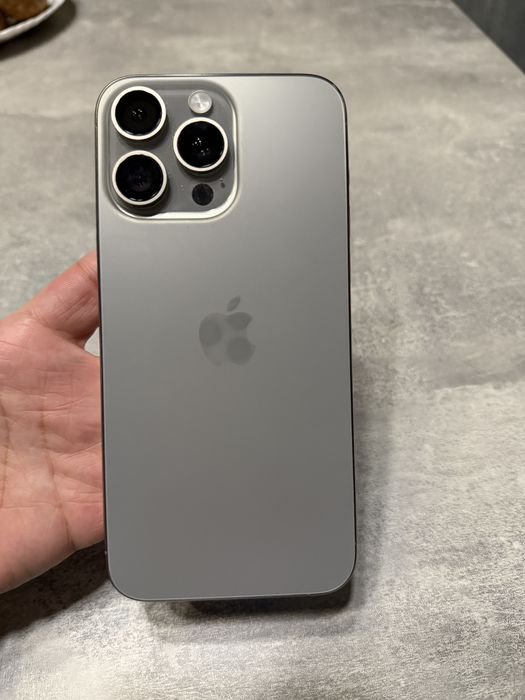 Iphone 15 promax natural titanium