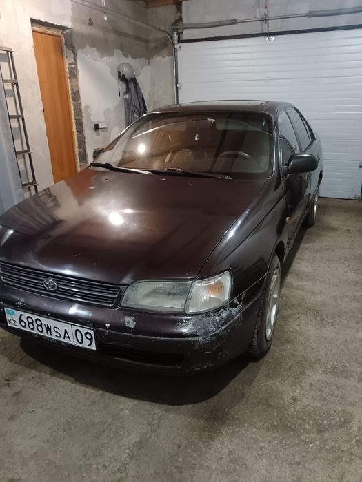 Тойота Карина е 92