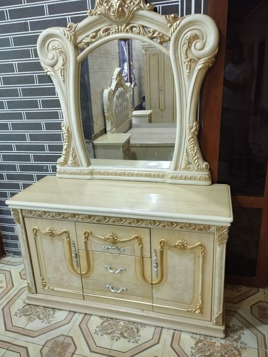 Dubayiski spalni garnitur