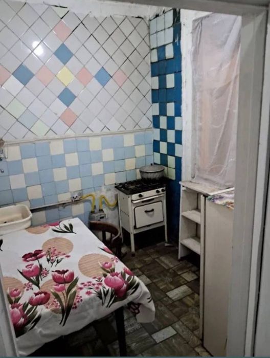 Сдаётся квартира на Чиланзаре 12квартале 2комнатная всем 300у.е