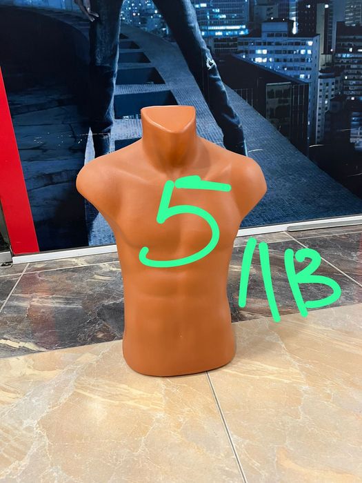 Дамски и мъжки манекени