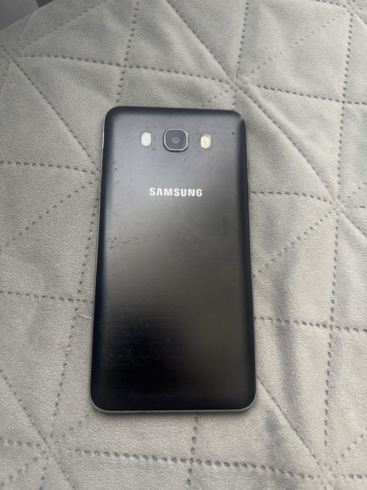 Телефон samsung j7