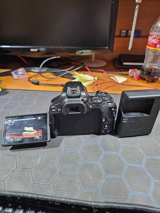 Canon 250D состояние как новое