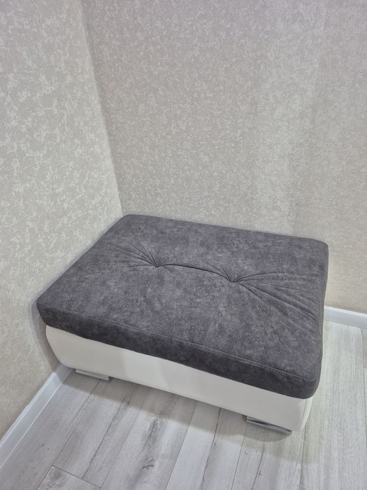 Продаю диван, кресло, пуфик.