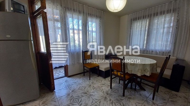 Дава се под наем Тристаен апартамент в Царево - 93 кв.м за 350 € - Снимка #5