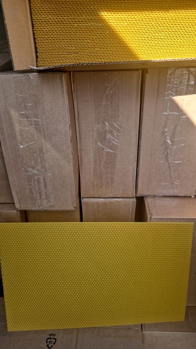 Faguri din ceara de albine