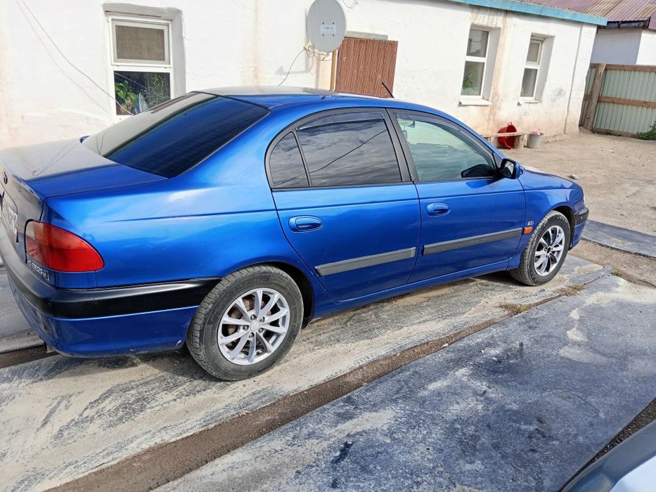 Продам Тойота Авенсис