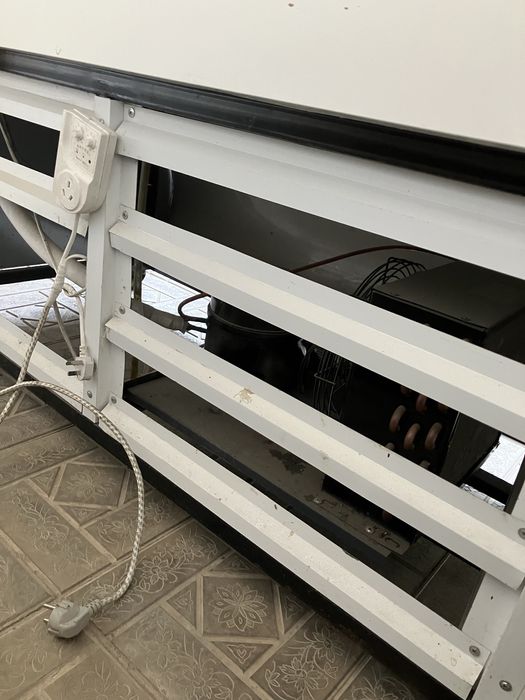 Витирина холоделник