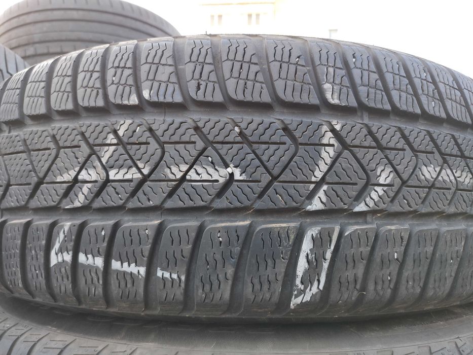 4бр Зимни гуми 225 60 18 - Pirelli