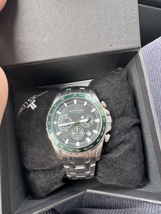 Часы Jacques Lemans