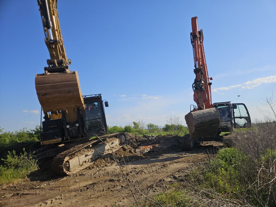 Excavator buldoexcavator
