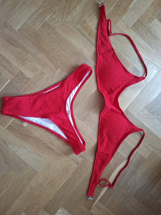 2 чифта бански Л размер жена червено и черно нов лято