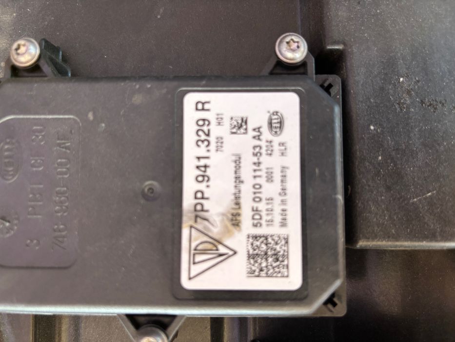 Фар за Порше Кайен 2016 г.