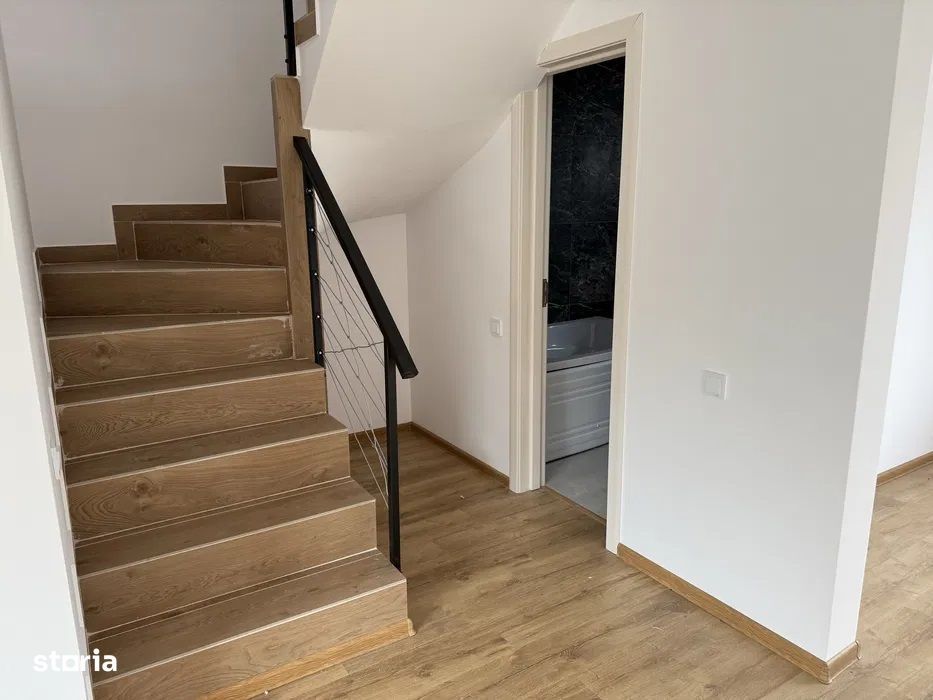 Viile Dalului Mic - Vanzare casa triplex