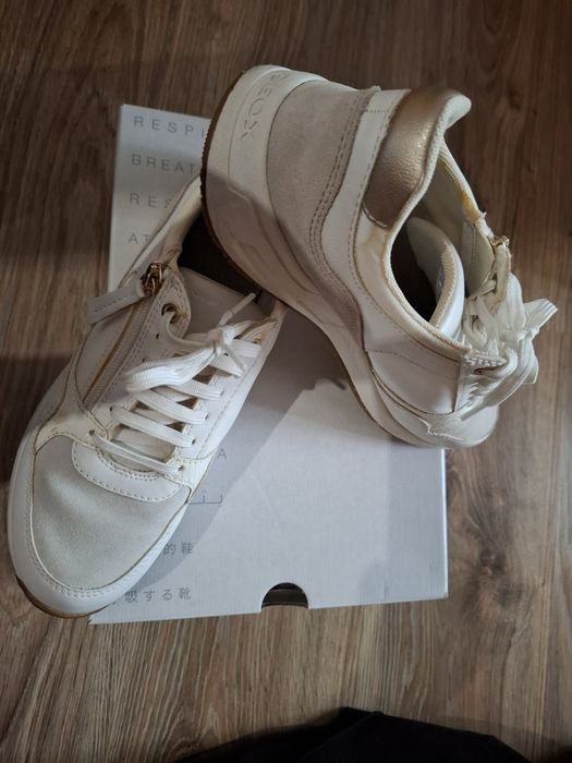 Бели Сникърси Geox 39 номер