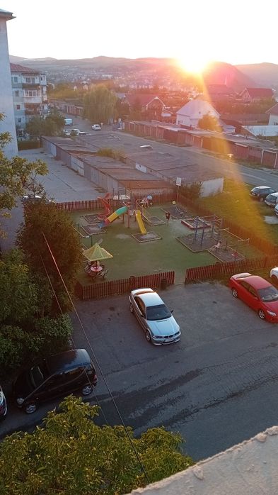 Apartament 3 camere, 70 mp + balcon și beci, Dej – Dealul Florilor, Aleea Tomis
