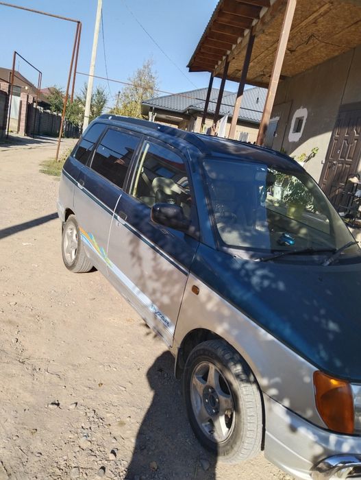 Daihatsu pyzar легковой