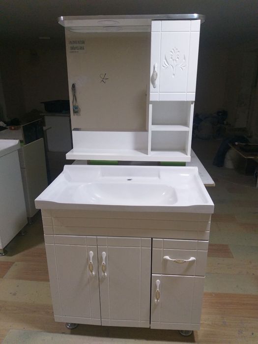 Ванна,ракавена,кухинний столецниса житкий гранетдан