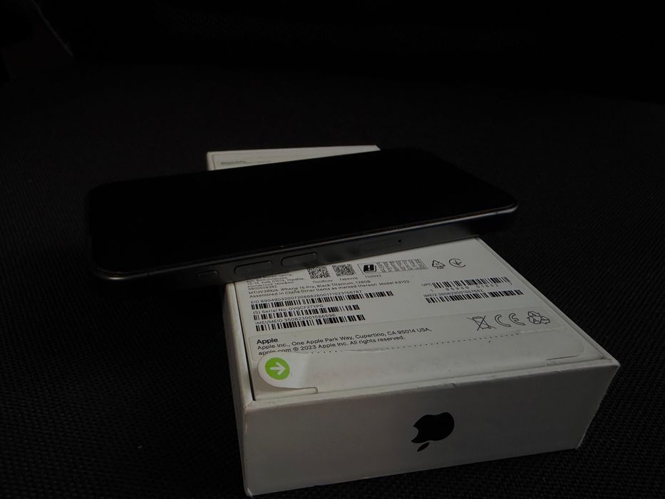 Iphone 15 Pro, Black Titanium, 128 GB