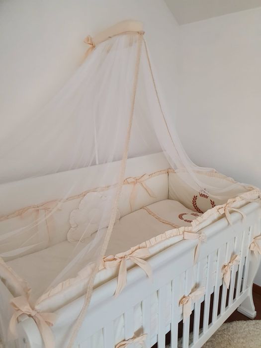 Patut bebelusi lemn masiv